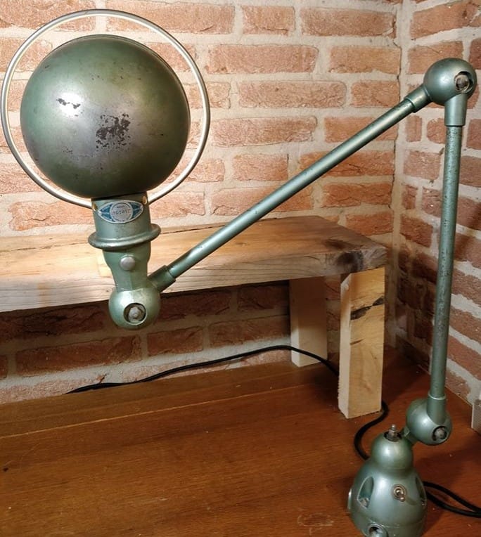 Mooie groene machinelamp van Jieldé uit Frankrijk